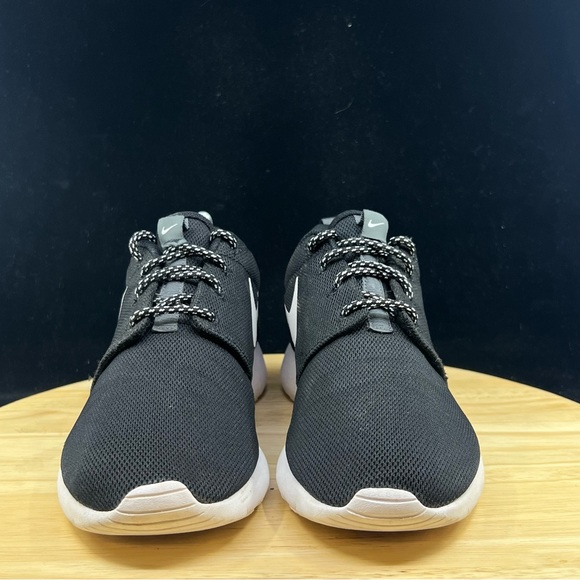Nike Womens Roshe One 844994-002 Black Running Shoes Sneakers Size 8.5 - Picture 8 of 9